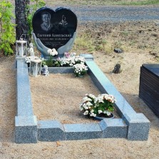 Graniidist hauapiire - Hauapiirded | Hauakivid | Hauaplaadid - Hauakivi Salong OÜ